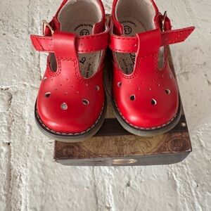 EUC FootMates Harper Red Leather Dress Shoes 2.5